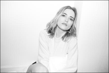 willa-fitzgerald002 (2500x1667, 669 kБ...)
