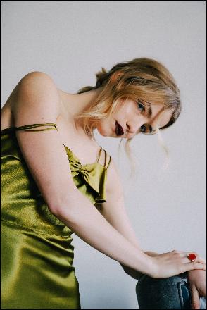willa-fitzgerald037 (1500x2250, 1405 kБ...)